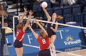 Xaviers outside hitter Kate Duchek leads her team, one of the top two in the Atlantic Ten Conference, into McGonigle Hall this weekend with a matche against the Owls. Both teams enter the weekend with identical 6-1 conference records.